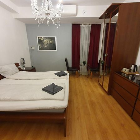 Elegancia Residence Boedapest Buitenkant foto